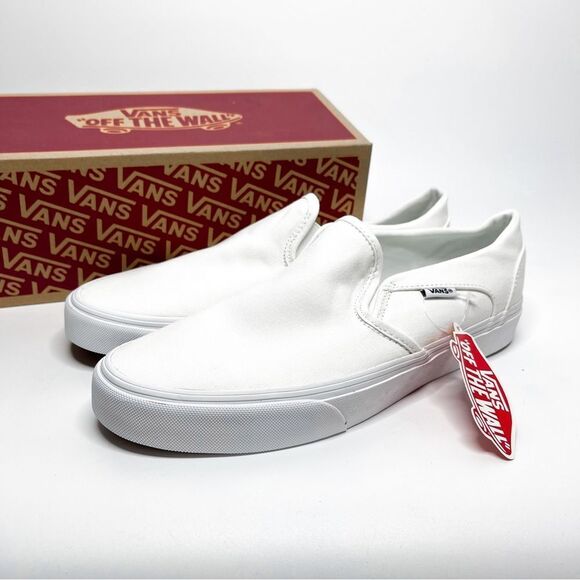 vans Shoes - Vans Classic NEW WITH TAGS! Slip-On White Canvas Shoes - Women’s Size 11